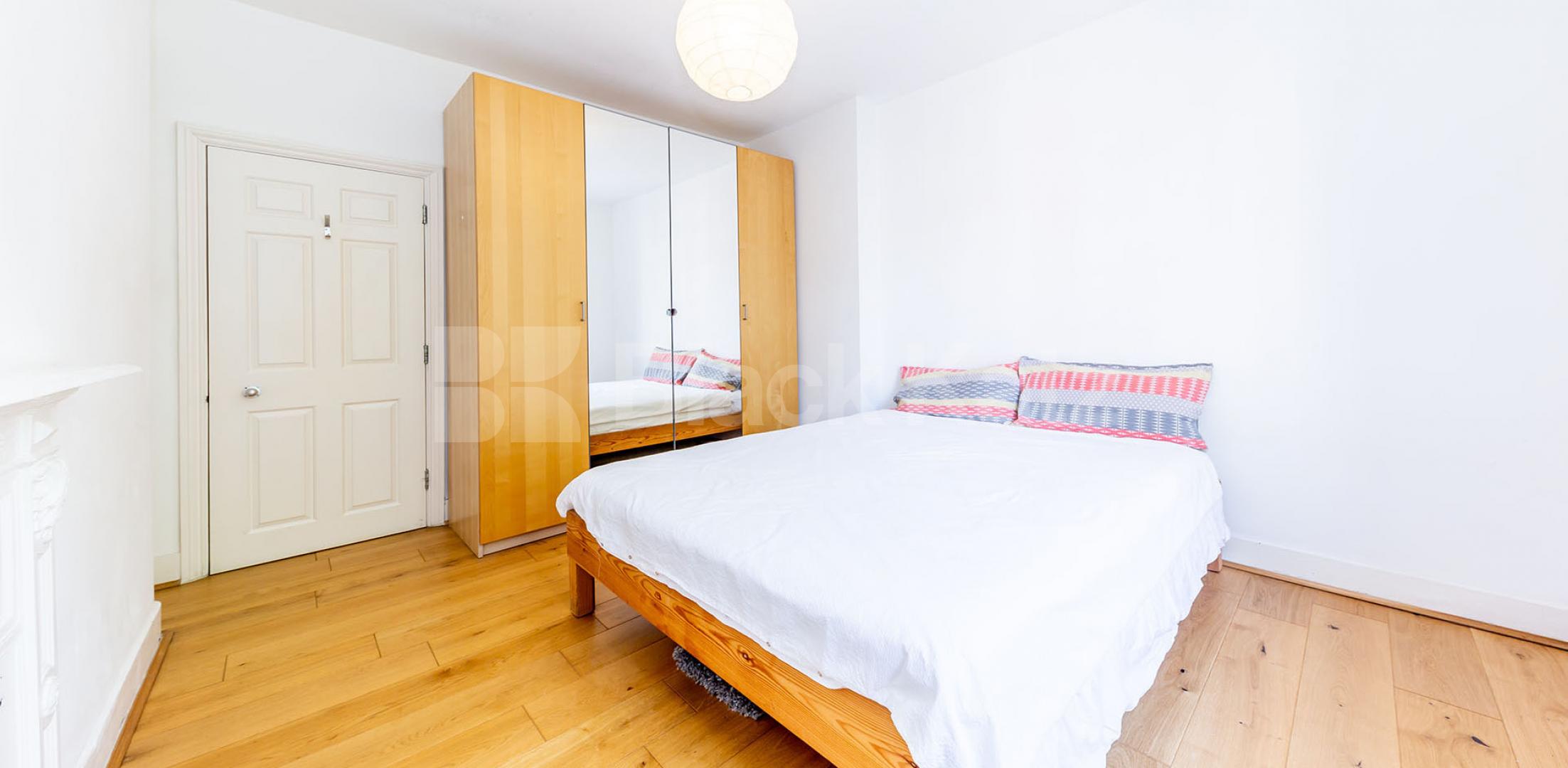 			TWO BED BY BOND STREET! , 2 Bedroom, 1 bath, 1 reception Flat			 Gilbert Street, Bond Street